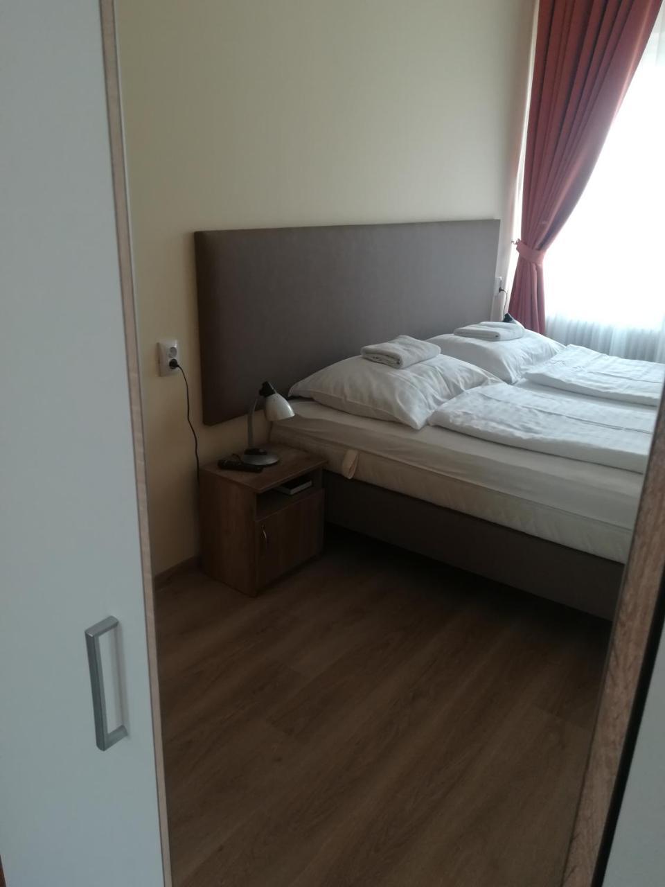 Hotel Áldos Panzió Farád Habitación foto